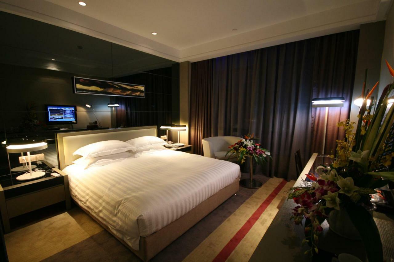 Four Seasons Rayli Hotel Ningbo Exteriör bild