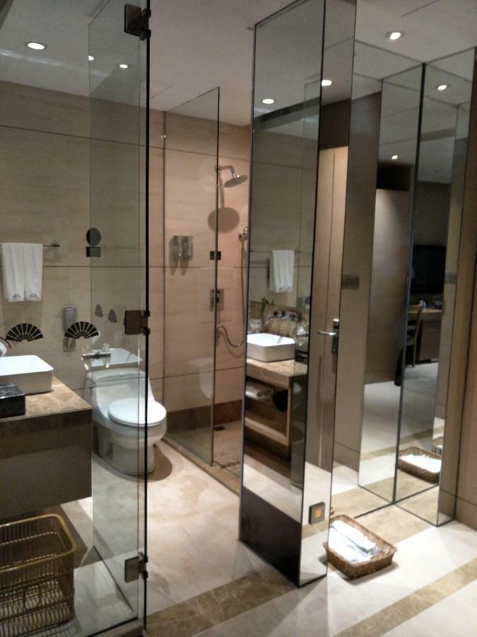 Four Seasons Rayli Hotel Ningbo Exteriör bild