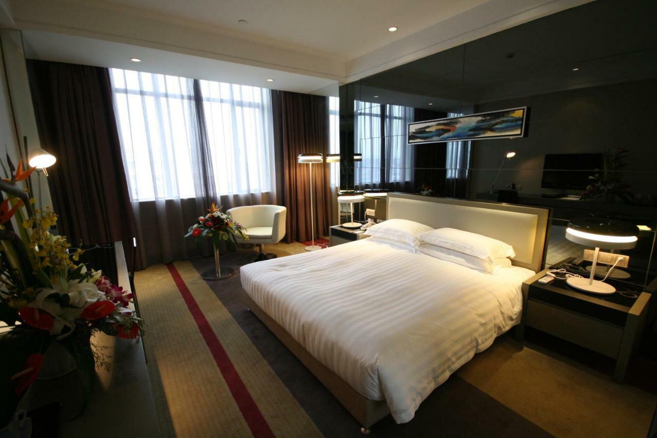 Four Seasons Rayli Hotel Ningbo Exteriör bild